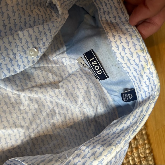 Izod Fish dress shirt - Picture 2 of 2